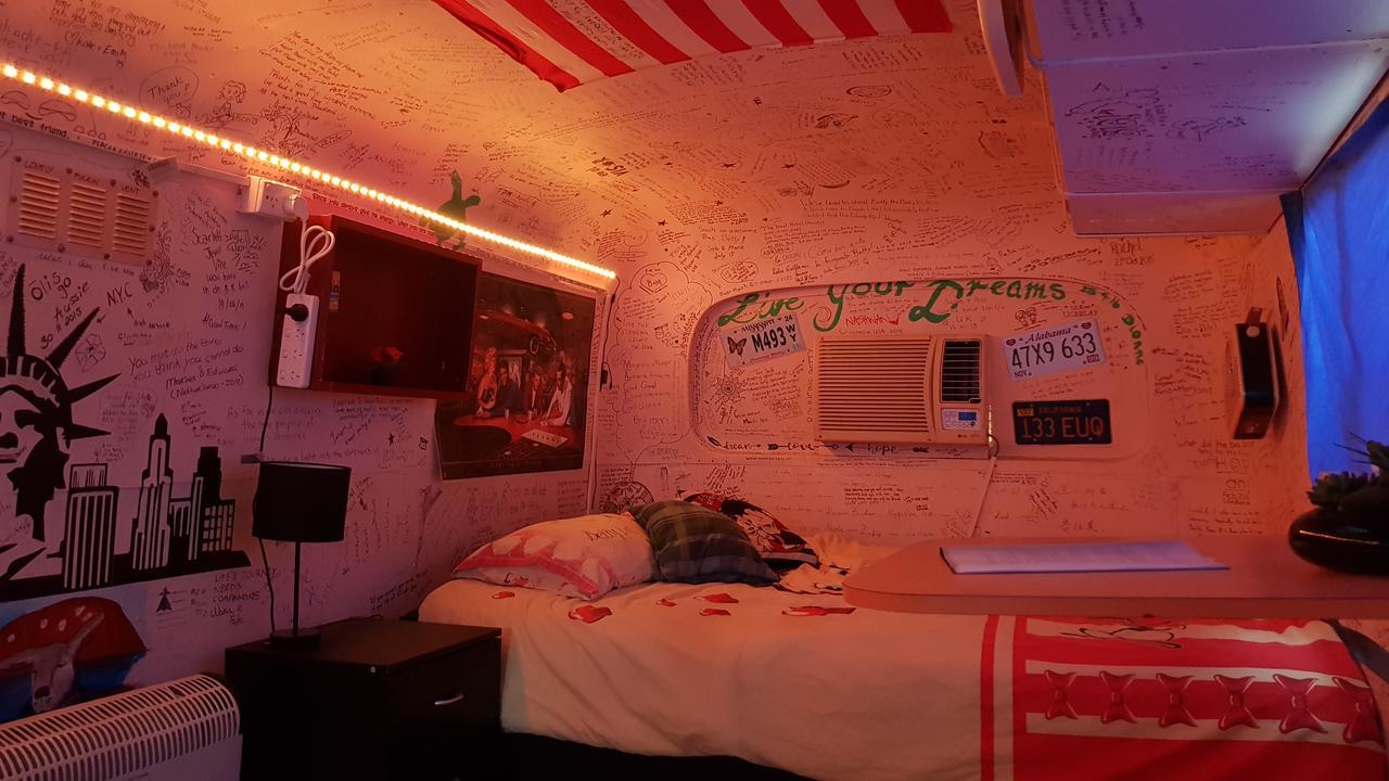 Alice'S Secret Travellers Inn Alice Springs Esterno foto