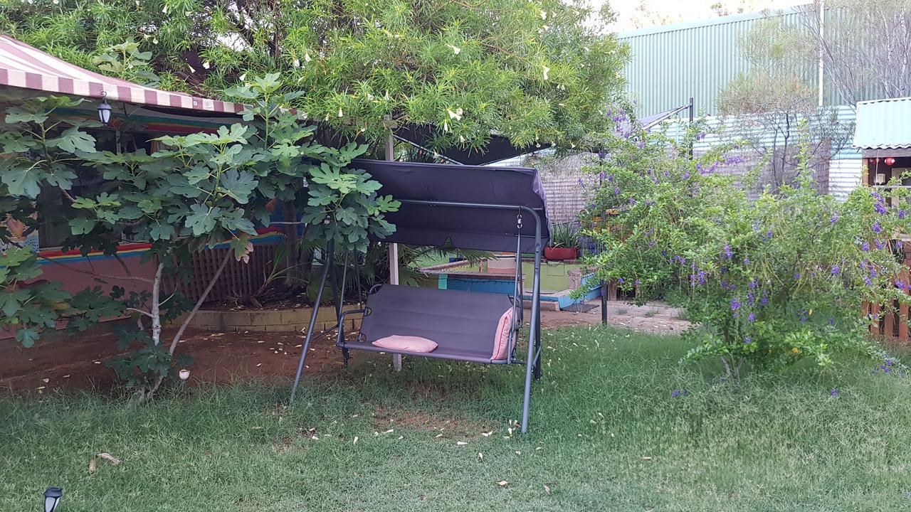 Alice'S Secret Travellers Inn Alice Springs Esterno foto