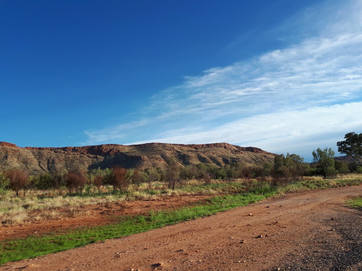 Alice'S Secret Travellers Inn Alice Springs Esterno foto