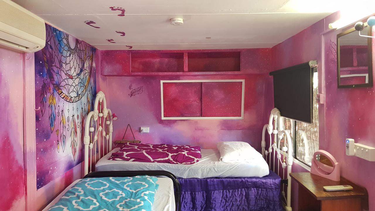 Alice'S Secret Travellers Inn Alice Springs Esterno foto